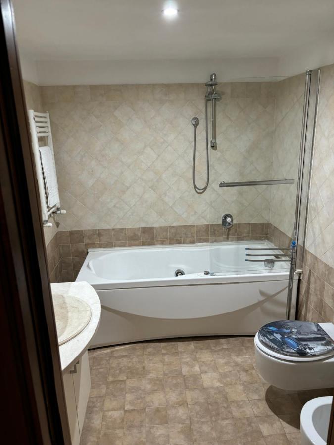 Boutique Rooms Trastevere Рим Экстерьер фото